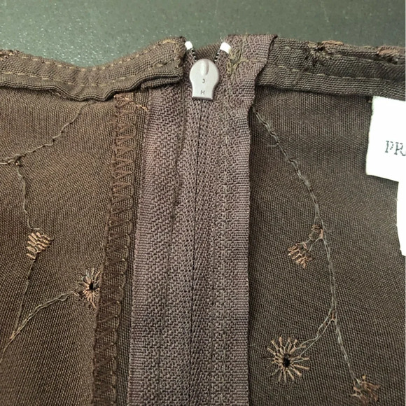 5/$25 
Vintage Premiere Collection Brown Cropped Pants 8 Back  Zipper Stitched - Picture 4 of 7